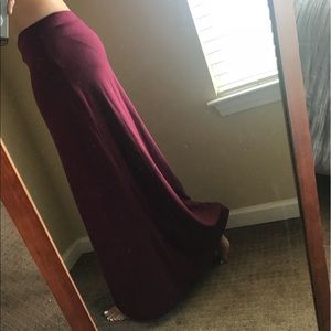 Super soft maxi skirt maroon polyester